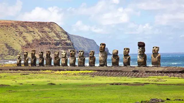 Taman Nasional Rapa Nui, Chili. (Unsplash/tankbmb)