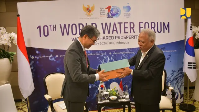 Menteri Pekerjaan Umum dan Perumahan Rakyat (PUPR) Basuki Hadimuljono melakukan pertemuan bilateral dengan Deputi Menteri Kebijakan Manajemen Air, Kementerian Lingkungan Korea Selatan, Jae-Heyon Park. (Foto: Kementerian PUPR)