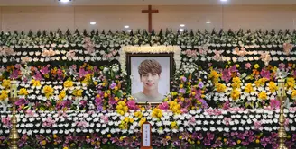 Kabar meninggalnya Jonghyun SHINee memang cukup menyita perhatian publik. (CHOI Hyuk/pool/AFP)