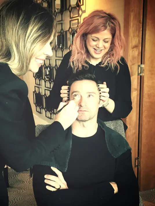 Ini ketika Hugh Jackman didandani untuk syuting film Pan. (instagram/hughjackman)