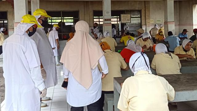 Cegah Covid-19 Menyebar, Banyuwangi Perketat Protokol Kesehatan di Sektor Industri