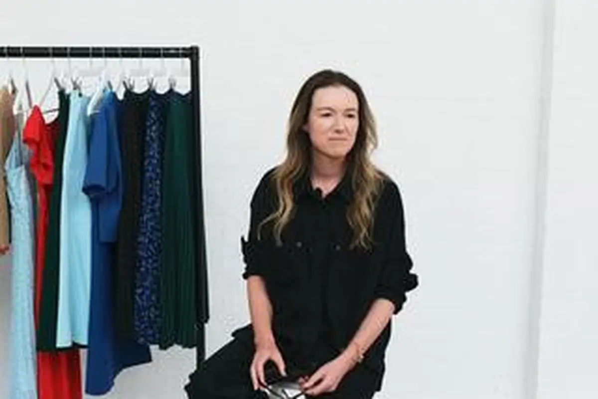 Clare Waight Keller Dedikasikan UNIQLO : C Terbaru untuk Perempuan yang Aktif Beraktivitas agar Tetap Fashionable