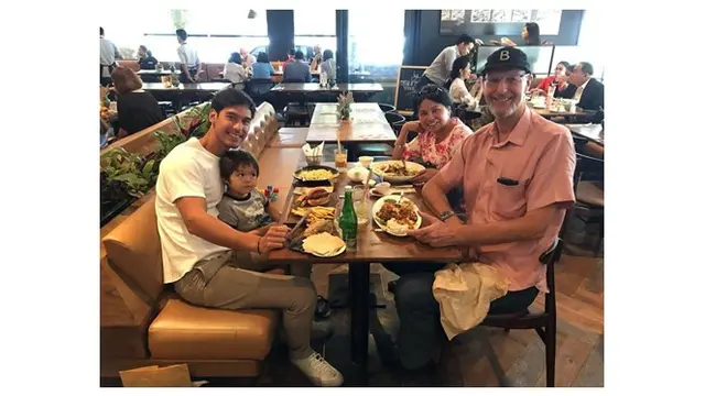 Jarang Terekspos, Ini 7 Potret Kebersamaan Richard Kyle dan Ayah Bulenya