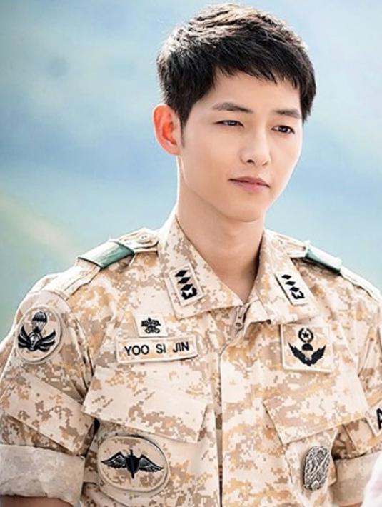 Foto Throwback Tampannya Song Joong Ki Saat Berbaju Militer Showbiz Liputan6 Com