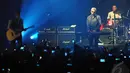 Sekitar 90 menit, MLTR menghangatkan suasana dengan hits-hits romantis band aliran sweet pop ini, Jakarta, Rabu (7/1/2015). (Liputan6.com/Panji Diksana)