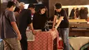 Suami Dewi Gita itu mengaku menghubungi banyak rekannya sesama musisi, untuk menjadi cameo dalam video klipnya. Tapi karena kesibukannya masing-masing, banyak yang tidak bisa hadir. (Galih W. Satria/Bintang.com)
