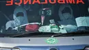 Seluruh jenazah yang ditemukan langsung dibawa ke RS Bhayangkara Surabaya, Jawa Timur untuk dilakukan identifikasi lebih lanjut oleh tim Disaster Victim Identification (DVI). (JUNI KRISWANTO/AFP)