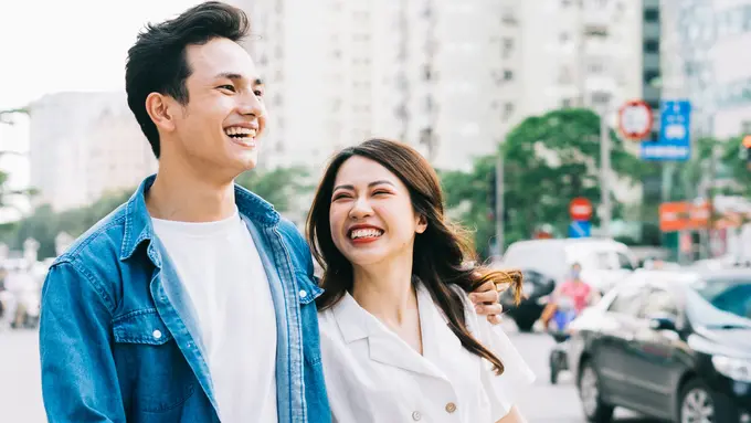 perempuan dan pasangan oktober