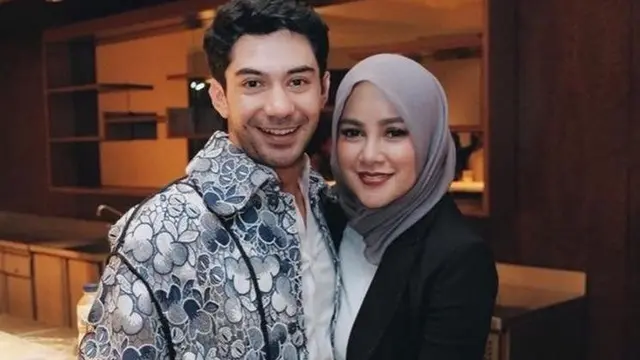 Reza Rahadian - Olla Ramlan