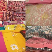 Kain tenun Sekomandi, tenun Donggala, songket Deli, dan batik Jambi. Foto: Hidya Anindyati