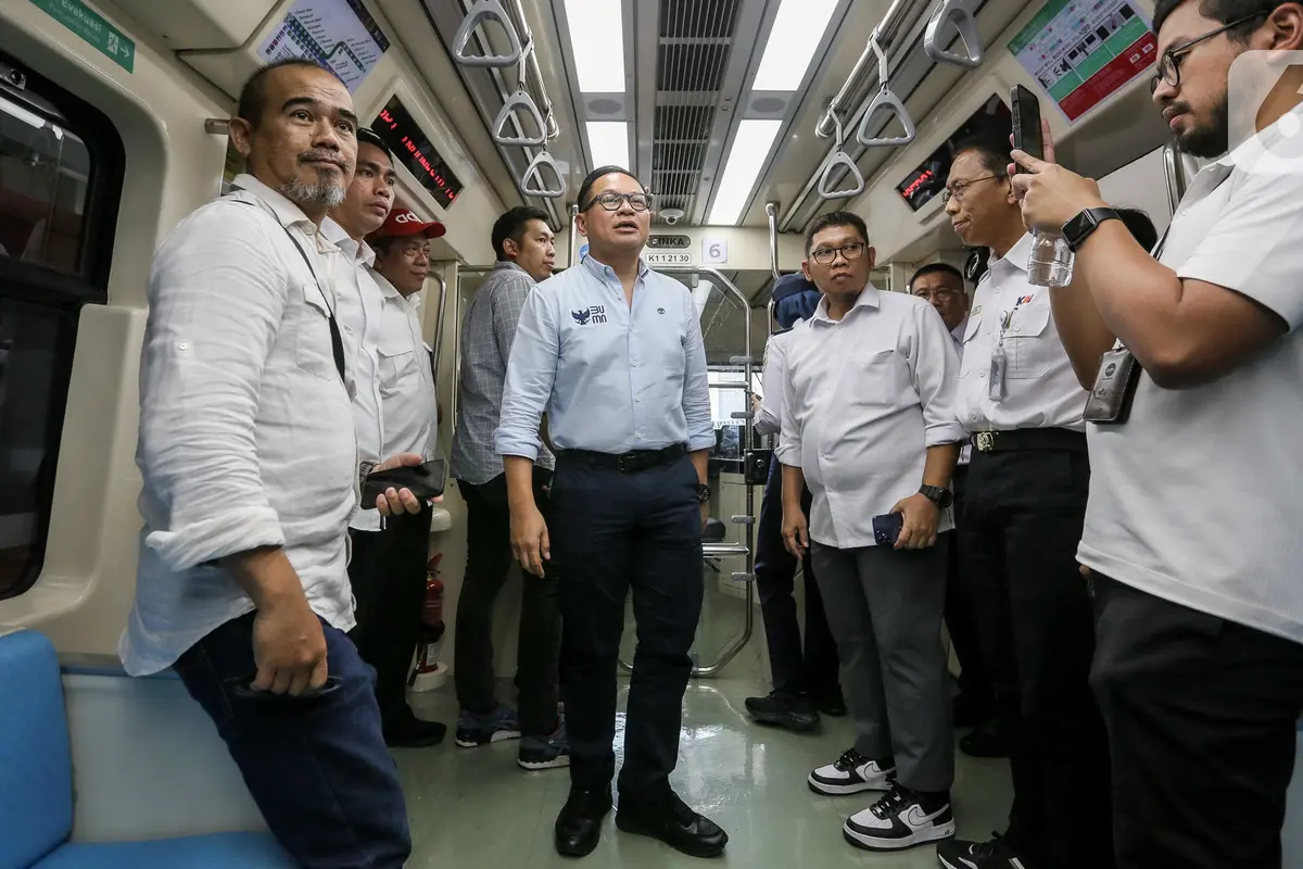 Wamen BUMN Kartika Wirjoatmodjo Jajal LRT