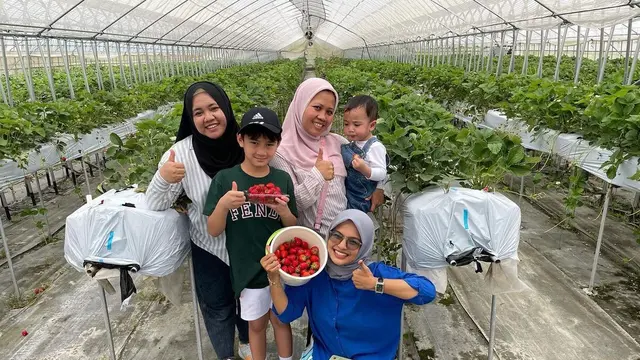 6 Momen Kekompakan Sus Rini dan Mbak Lala, Pengasuh Rafathar Rayyanza