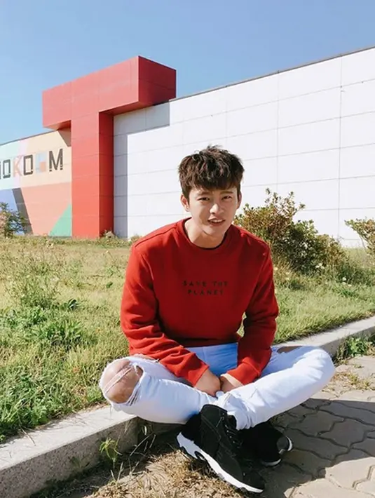 Tidak hanya In Guk yang akan merasa rindu dengan dunia hiburannya, para fansnya pun akan kehilangan dan tentu saja rindu dengan sosok Seo In Guk. (Instagram/seo_cccc)