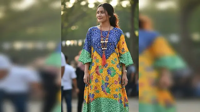 Kaftan Batik Lengan Lonceng