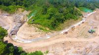 PT Waskita Karya (Persero) Tbk tengah mengerjakan Bangunan Pengarah Bendungan Rukoh di Kabupaten Pidie, Aceh. Realisasi proyek senilai total Rp 677,34 miliar itu mencapai 51,84 persen per Oktober 2025. (Dok. Waskita Karya)