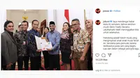 Presiden Jokowi menyampaikan duka cita atas meninggalnya musikus Glenn Fredly melalui Instagram.