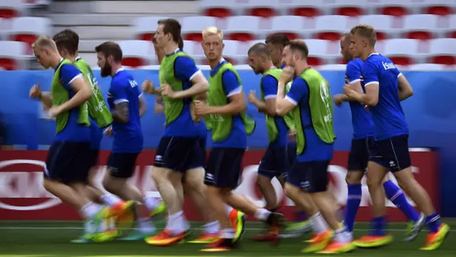 Inggris vs Islandia