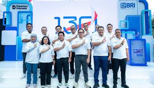 Direktur Utama BRI Hery Gunardi bersama jajaran manajemen BRI saat Kick-Off HUT ke-130 di Kantor Pusat BRI Jakarta (16/10/2025).