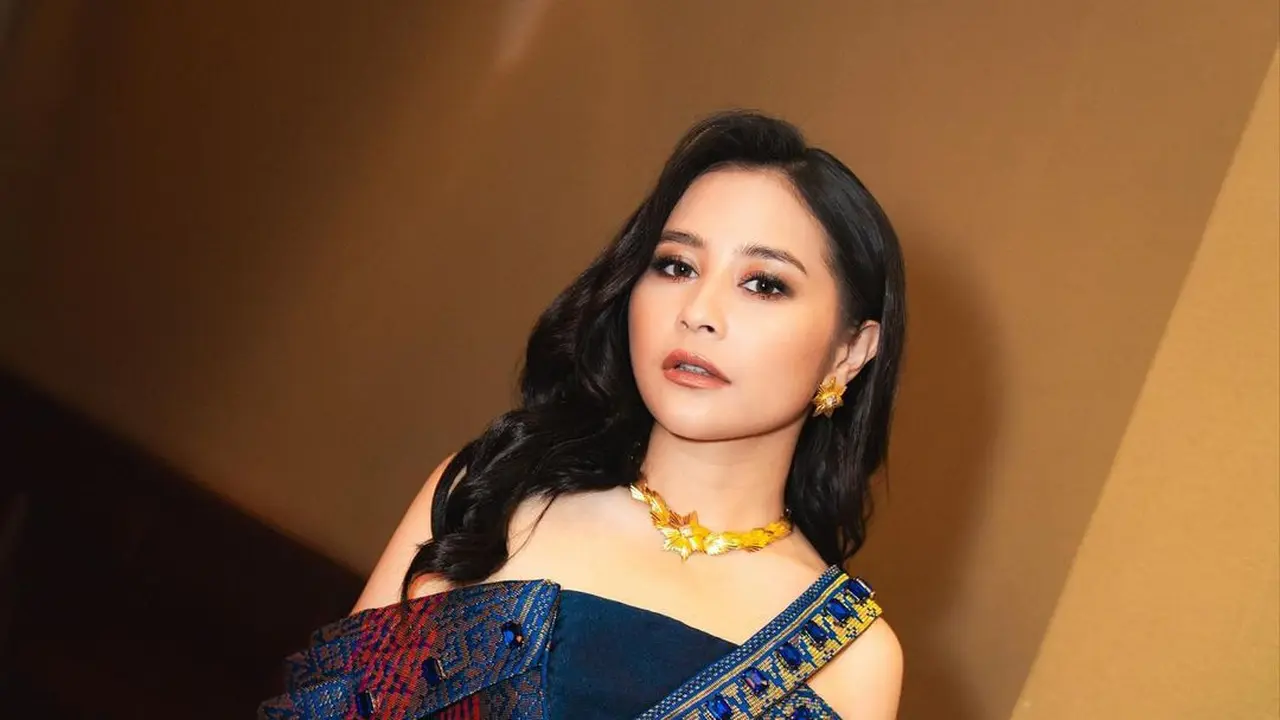 Prilly Latuconsina