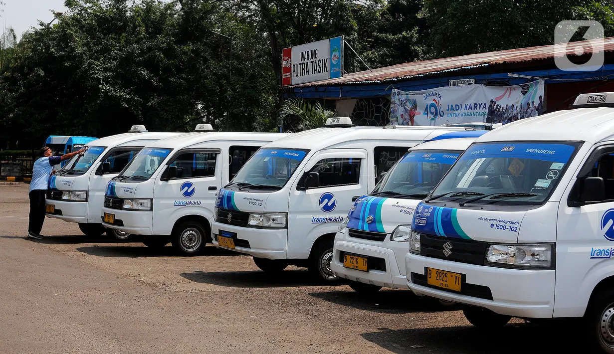 Heru menegaskan JakLingko dan Mikrotrans merupakan dua transportasi publik yang berbeda. (Liputan6.com/Johan Tallo)