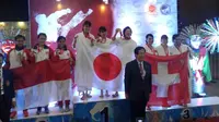 Penyerahan medali dalam Kejuaraan Dunia SKIF Karate di Jakarta, Minggu (28/8/2016) (Foto: Luthfie Febrianto)