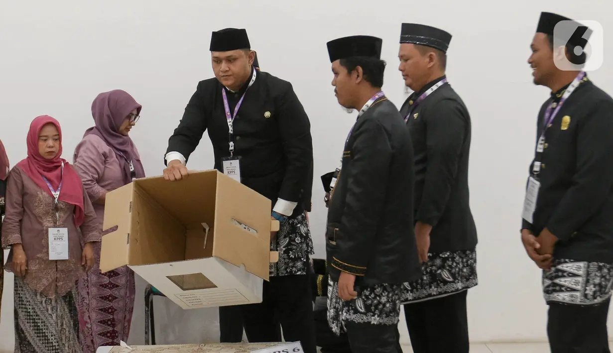 Setelah pemungutan suara, maka akan dilanjutkan dengan penghitungan suara. (Liputan6.com/Herman Zakharia)