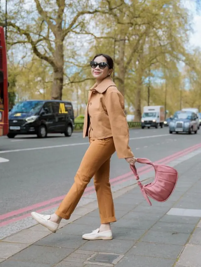Inspirasi Outfit Bernuansa Earth Tone Cocok untuk Merayakan Earth Day