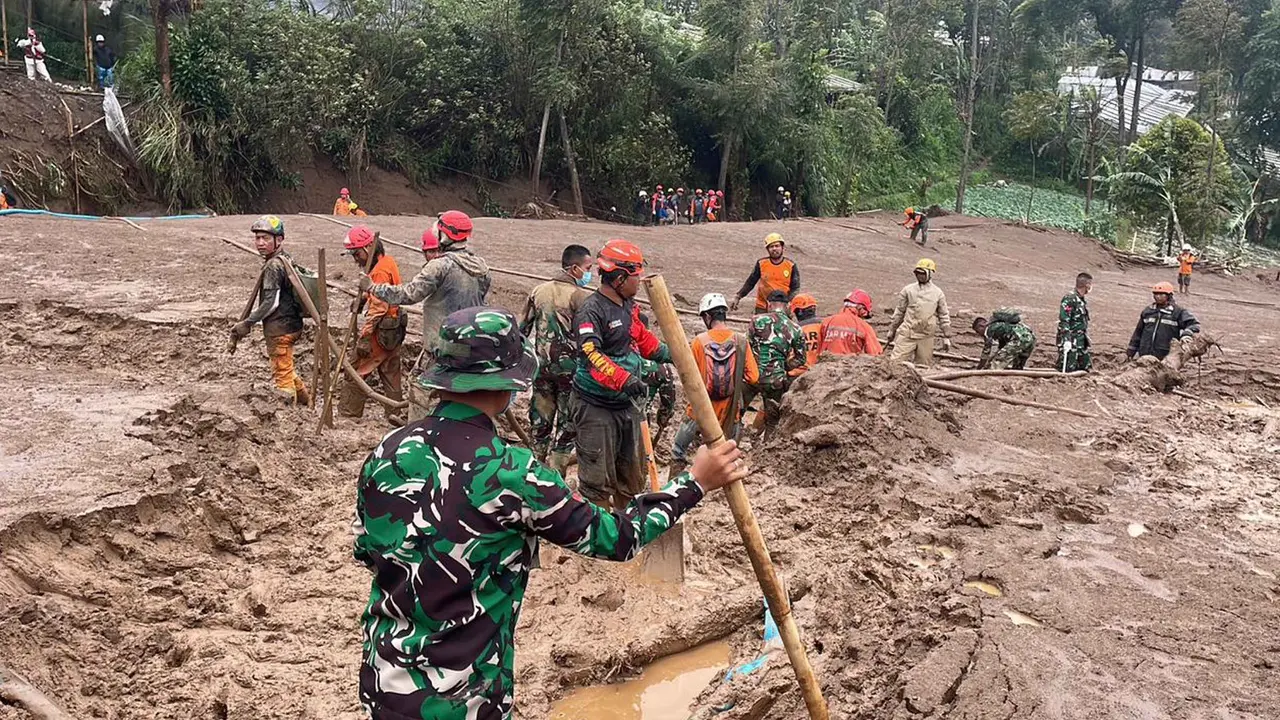 Hari Kelima Pencarian Korban Longsor Cisarua Bandung Barat: Total 53 Korban Ditemukan, 27 Masih Hilang