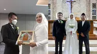 Viral Pernikahan Pasangan Beda Agama, Ini 5 Potretnya Saat Pemberkatan di Gereja