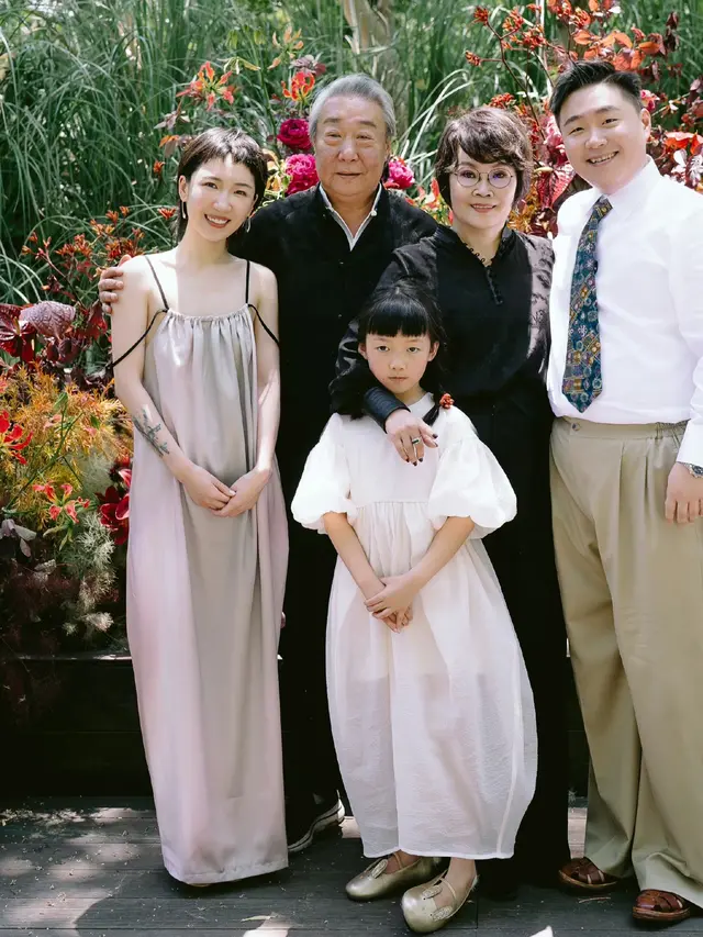 Potret Pernikahan Mantan Aktris Steven Hao Si Pemeran BoBoHo, credit: Weibo