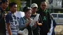 Massa aksi keluarga korban pesawat Lion Air JT610 yang jatuh diperairan Karawang, Jawa Barat melakukan aksi damai di depan Istana Negara, Jakarta, Kamis, (13/12). Hingga kini masih 64 orang korban yang belum ditemukan. (Merdeka.com/Imam Buhori)