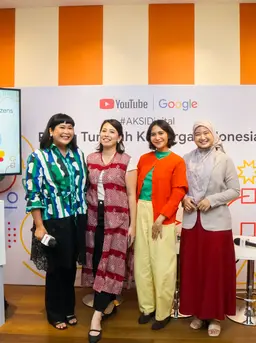 Dengan bimbingan yang tepat, anak dapat belajar untuk menjelajahi berbagai informasi secara aman, berpikir kritis terhadap konten yang mereka konsumsi, serta menggunakan teknologi secara lebih bertanggung jawab. (Foto/dok: Google Indonesia)