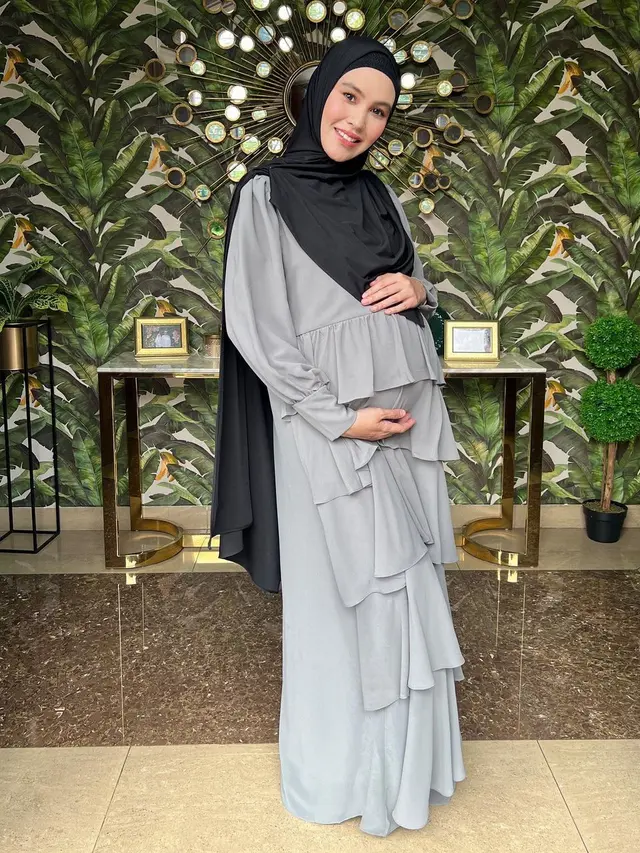 Segera Melahirkan, Ini 7 Potret Baby Bump Kartika Putri yang Curi Perhatian