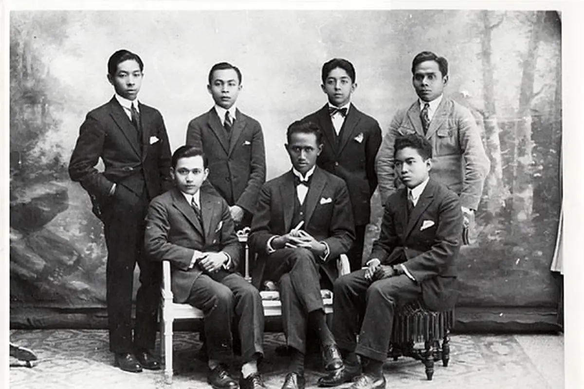 bung hatta muda