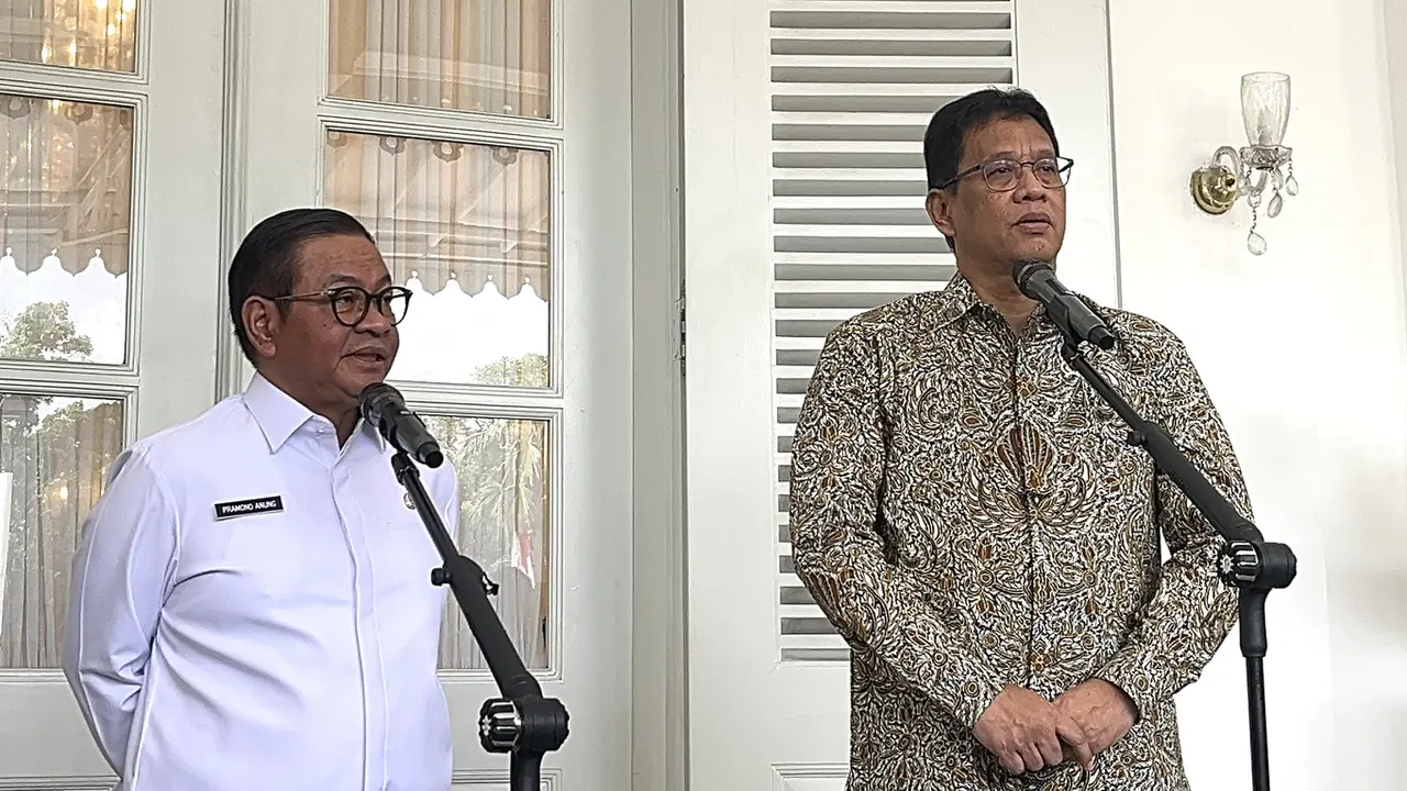 Menteri Keuangan (Menkeu) Purbaya Yudhi Sadewa bertemu dengan Gubernur DKI Jakarta Pramono Anung di Balai Kota DKI Jakarta.