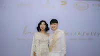 Nuansa Feminin dan Romantis dalam Koleksi Busana Bramanta Wijaya