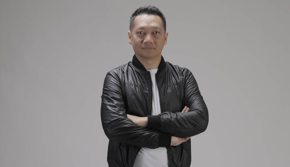 Memulai karir presenter pada tahun 2007 di salah satu tv swasta. (Bola.com/M Iqbal Ichsan)