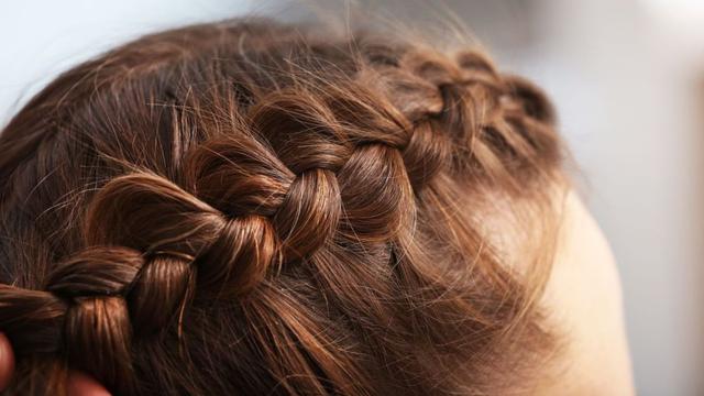 15 Cara Menata Rambut Pendek Ke Pesta, Bisa Dilakukan Sendiri - Hot Liputan6.Com