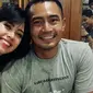 "Hmm, kalau ditanya itu, 75 persen saya siap untuk pisah. Tapi 25 persennya masih berat di anak," kata ‎Arfita Dwi Putri, lewat sambungan telepon, di acara Rumpi No Secret, kawasan Tendean, Jakarta Selatan, Selasa (11/7/2017). (Instagram/yamacarlos7)