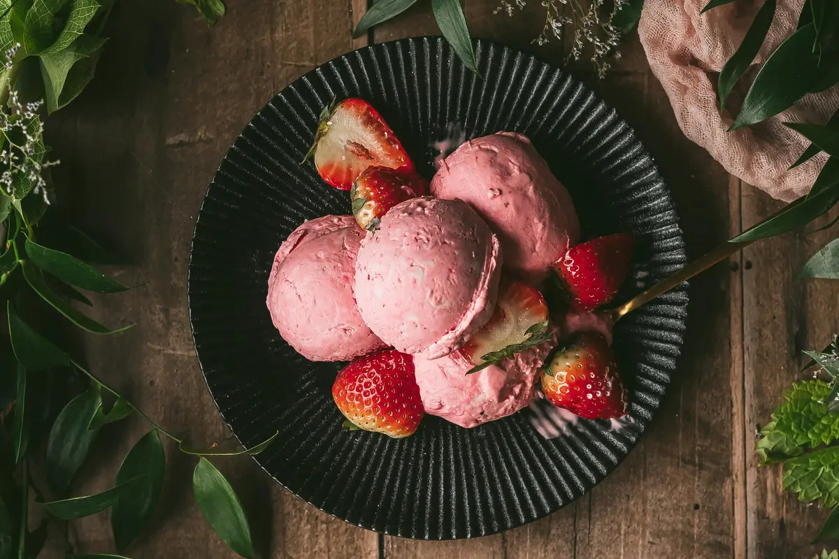 resep es krim strawberry