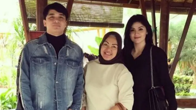 Billy Syahputra dan Hilda Vitria