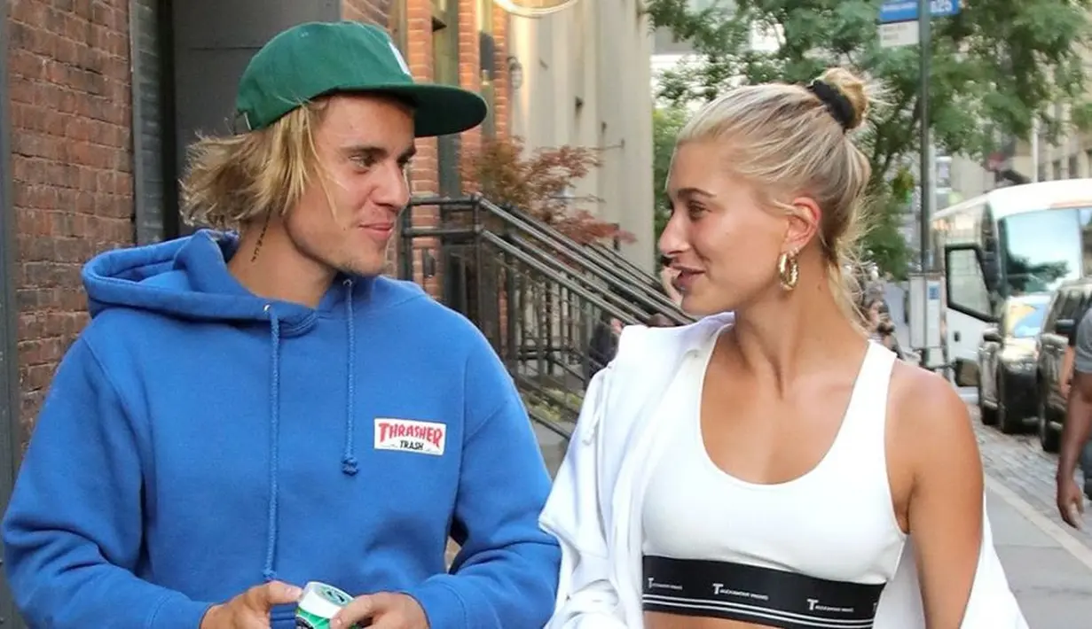 Justin Bieber dan Hailey Baldwin kini terlihat mesra di manapun keduanya berada. (Fox News)