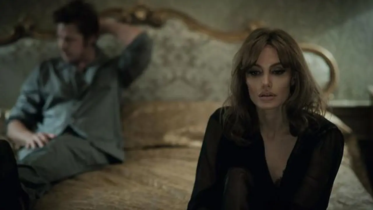 Angelina Jolie dan Brad Pitt 
