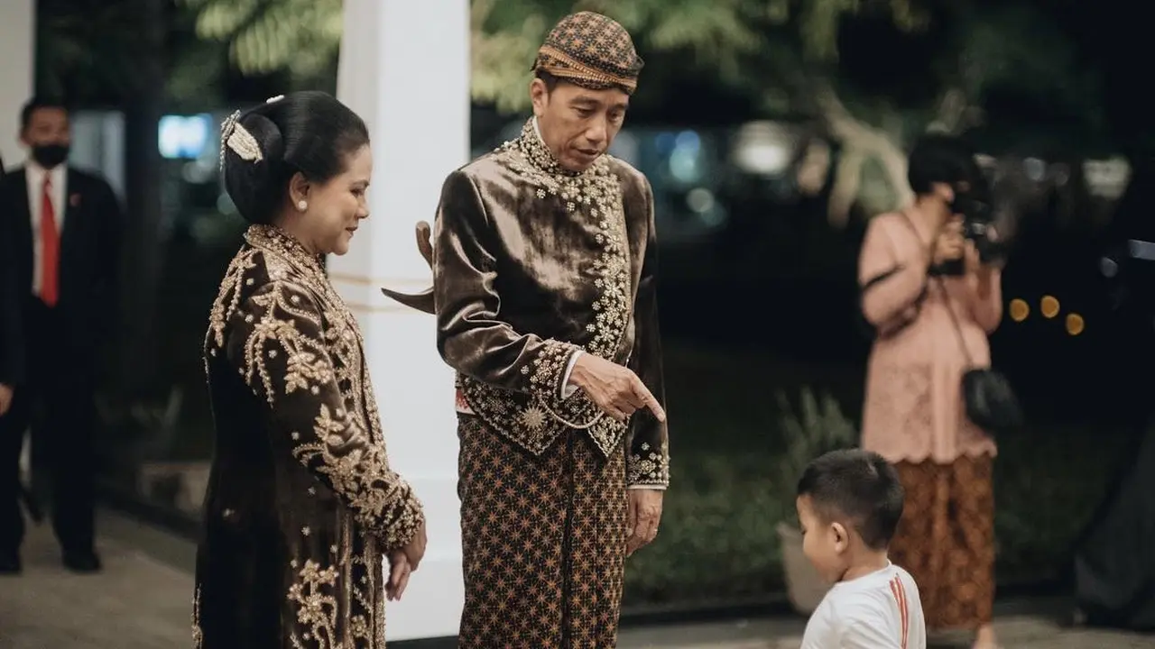 Presiden Jokowi, Iriana Jokowi, dan Panembahan Al Nahyan. (Foto: Michael Omar Liman dari Instagram @mike.omarr)