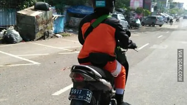 6 Cosplay Jadi Uzumaki Naruto ala Orang Indonesia Ini Bikin Ketawa Geli