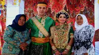 Seorang pria asal Kanada, mempersunting gadis Bugis asal Dusun Pape, Desa Bune, Kecamatan Libureng, Kabupaten Bone, Sulawesi Selatan. (Liputan6.com/Fauzan)