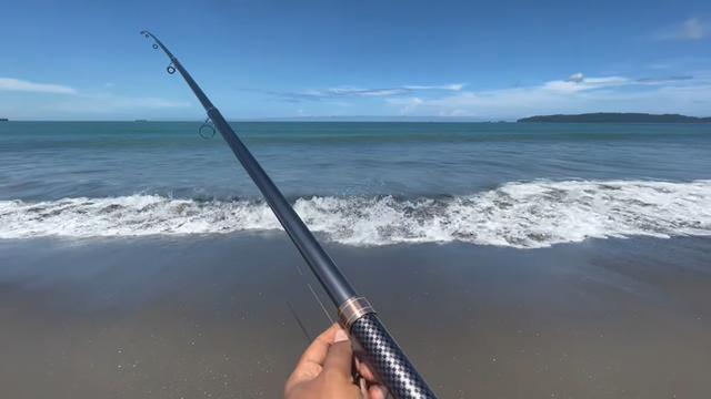 Mancing di Pantai Kemiren Cilacap /Youtube Apil Family