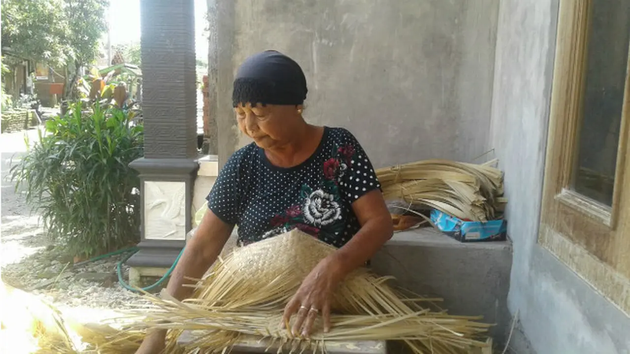 Perajin Caping di Ponorogo