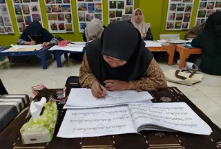 Santri Pesantren Kaligrafi Alquran Lemka Sukabumi. (Liputan6.com/Fira Syahrin)