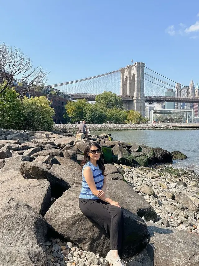 OOTD Liburan Menantu Hotman Paris [@chengiovanis]